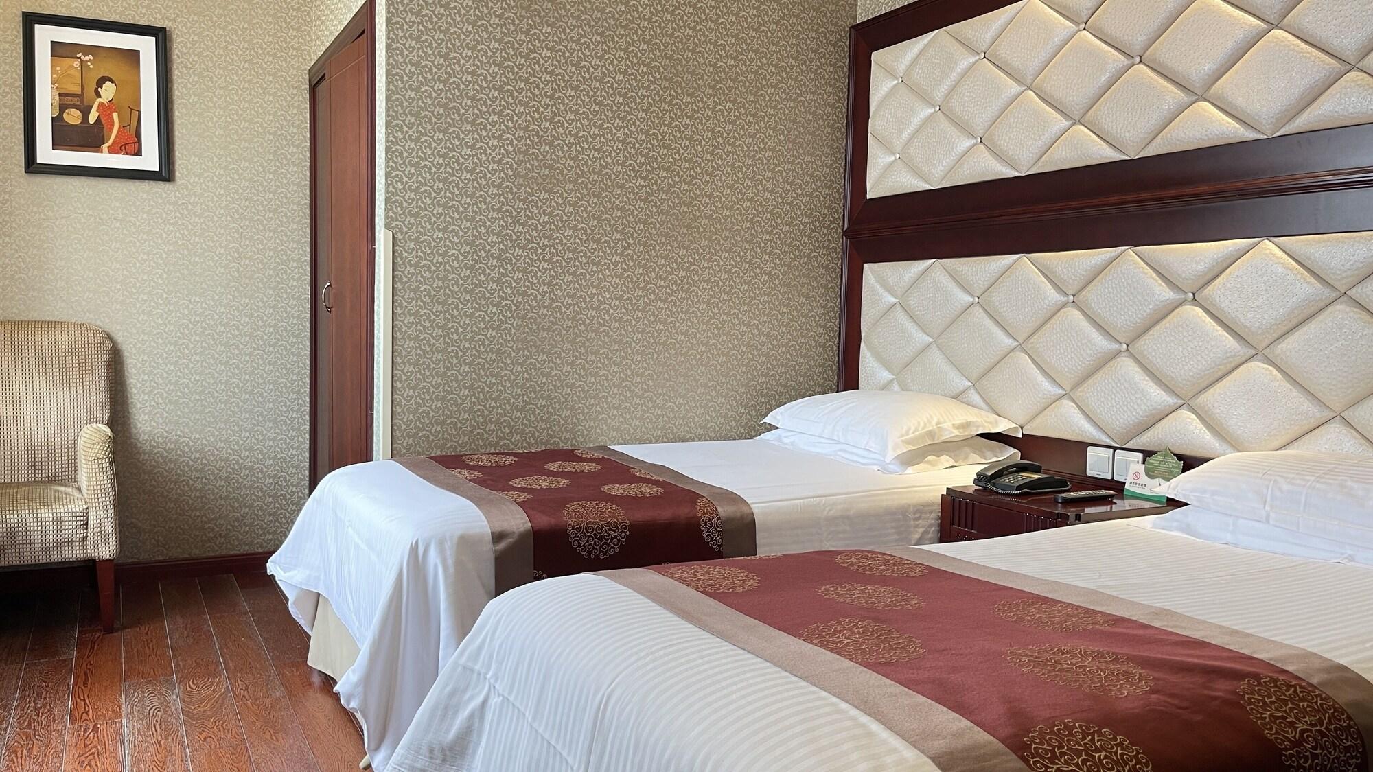 Hotel Seventh Heaven