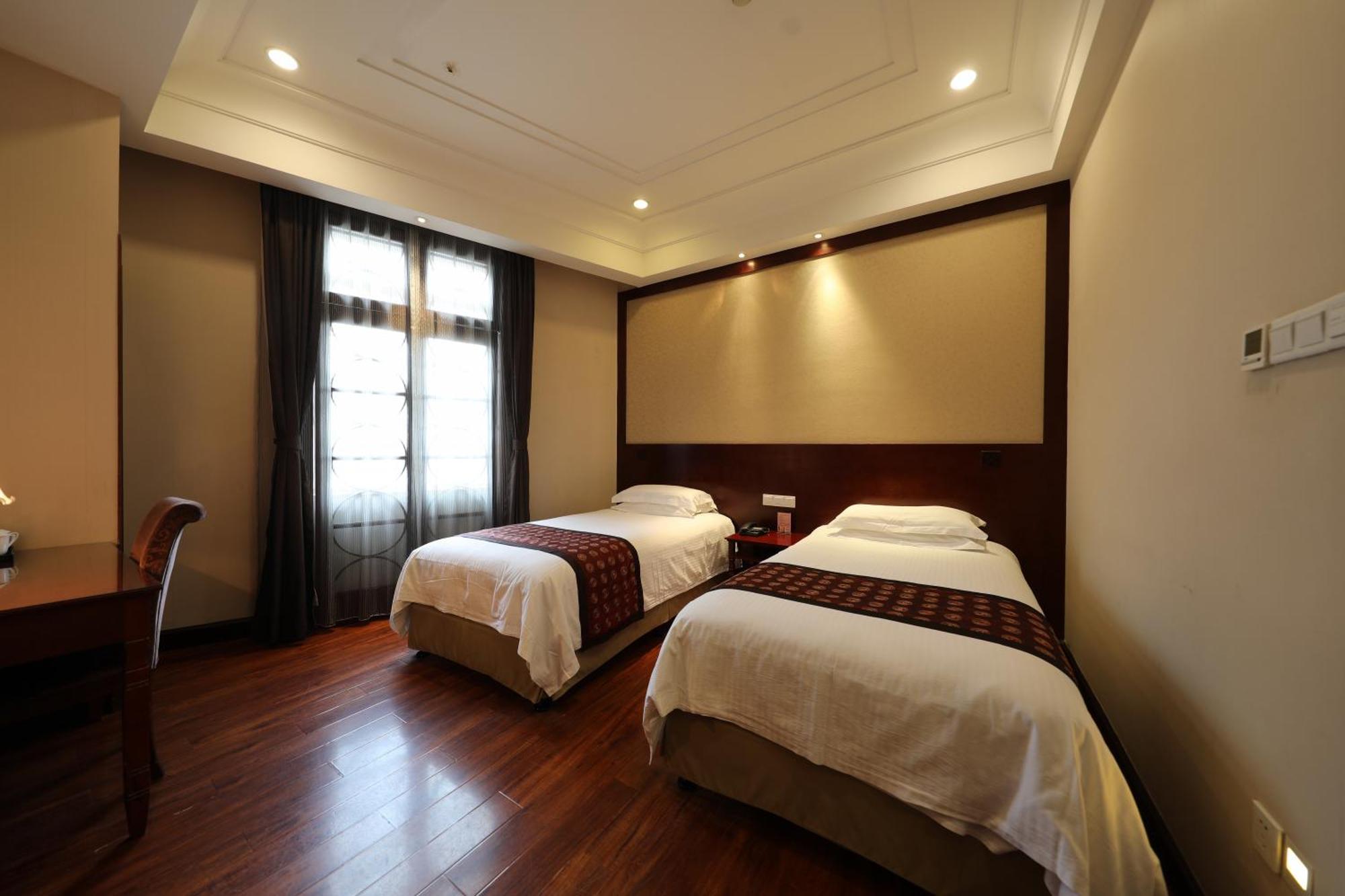 Hotel Seventh Heaven